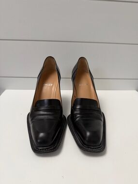 Bally Black Leather Women's Square-Toe Loafer Style Heel